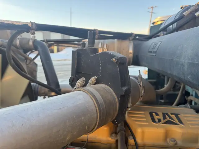 2003 WESTERN STAR 4900 in Heavy Trucks in Saskatoon - Image 13