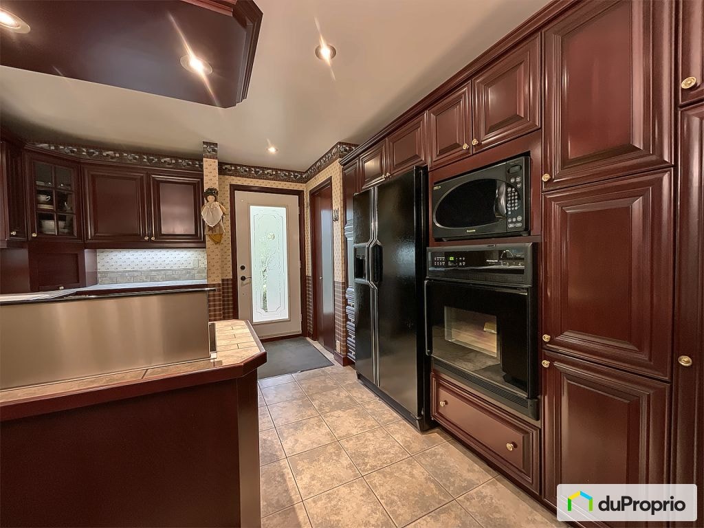 $569,000 - 1 1/2 Storey for sale in St-Lambert-De-Lauzon — photo 3