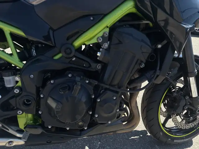 2020 Kawasaki Z900 ~ KAWASAKI Z900 ~ ABS ~ LOW KMS ~ NAKED SPORT in Street, Cruisers & Choppers in City of Toronto - Image 27