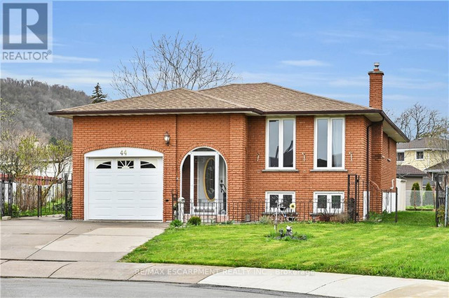 44 TARA CRT Hamilton, Ontario in Houses for Sale in Hamilton - Image 2
