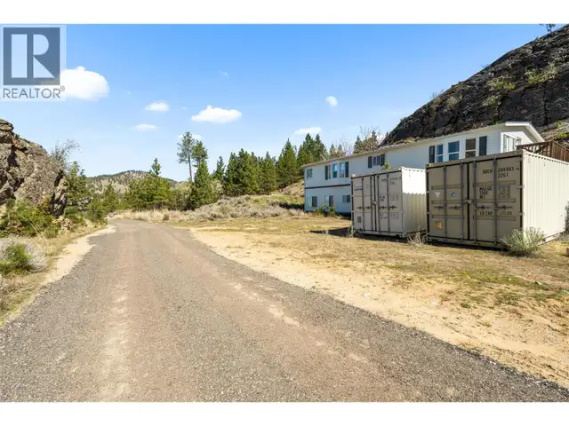 138 SALIKEN Drive Penticton, British Columbia in Houses for Sale in Penticton - Image 13
