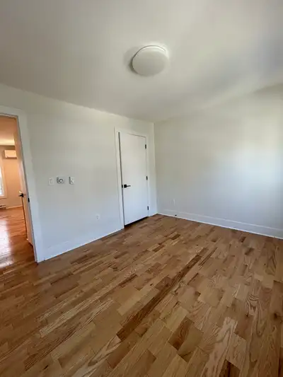 Bright Spacious 2 Bedrooms Apartments North End, View more