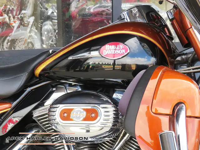 2008 Harley-Davidson FLHTCUSE3 - CVO Screamin' Eagle Ultra Class in Sport Touring in Cambridge - Image 15