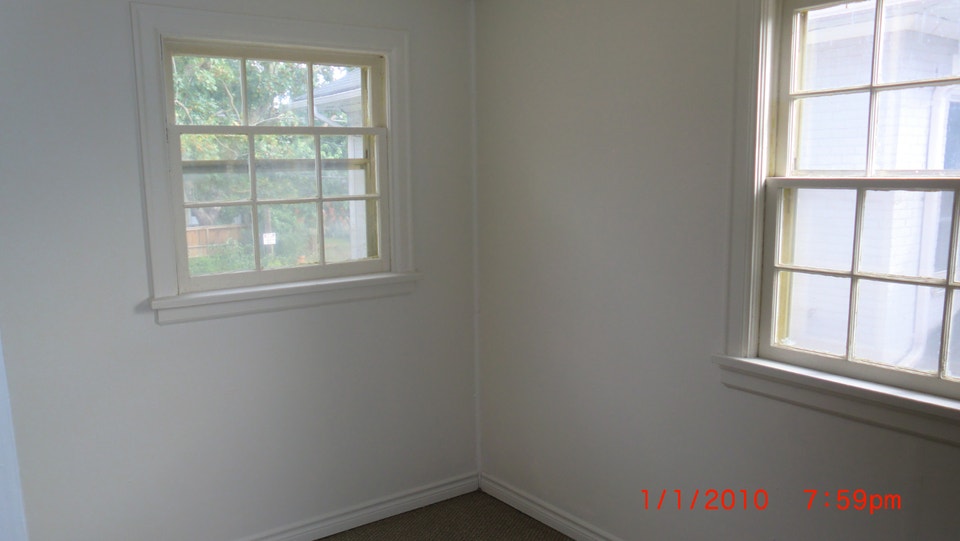 ONE BEDROOM APARTMENT FOR RENT 4