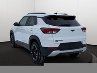 Discover bold style and fantastic value in this 2023 Chevrolet TrailBlazer LT. This popular subcompa... (image 2)