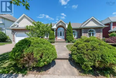 It's not often a home of this scale and flexibility comes to market. With more than 2,400 square fee...