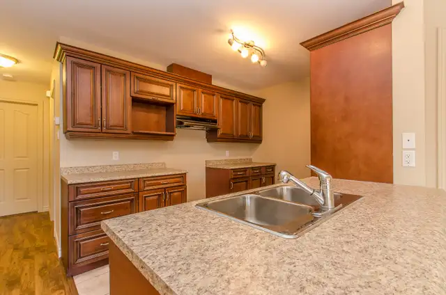 5 1/2  au 1425-203 Rue Brûlotte, Fleurimont in Long Term Rentals in Sherbrooke - Image 3