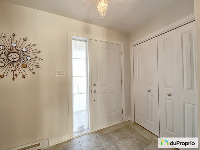 $619,900 - Semi-detached for sale in Ste-Catherine — photo 2