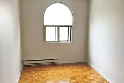 Split Level 3 Bedroom in Etobicoke!  Dundas St West & Islington!, View more