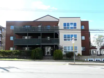 ONE BEDROOM APARTMENT AVAILABLE - WELCOME TO 3034 WINDSOR STREET