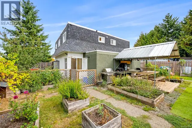 1883 & 1885 England Ave Courtenay, British Columbia in Houses for Sale in Comox / Courtenay / Cumberland - Image 26