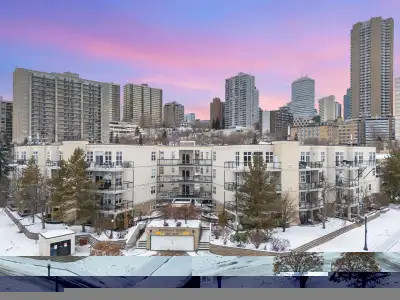 Welcome to Rossdale Court, where downtown convenience meets New York–style loft living. This stunnin...