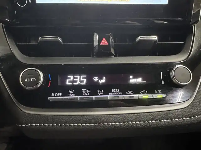 2023 Toyota Corolla Hatchback CVT in Cars & Trucks in Longueuil / South Shore - Image 30