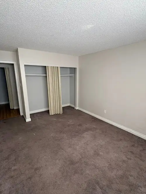 2 bedroom, 1 bathroom apartment available at 11245 31 Ave NW #19. Located close to Century Park LRT,...