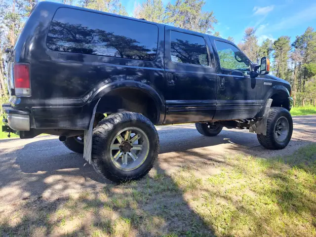 **** REDUCED **** Ford Excursion $25,000 In Extras ****520332039706398723