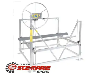 600$ DE RABAIS! Valide pour un temps limité. Élévateur à motomarine Quais de L'Estrie, modèle GM 126...