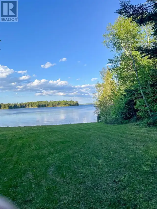 11 Hay Island, Lake of the Woods S of Kenora, Ontario in Land for Sale in Kenora - Image 18