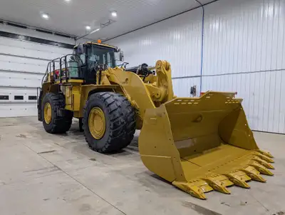 1 Owner 2014 CAT 988K Wheel Loader Standard Lift Major work orders from finning include Transmission...
