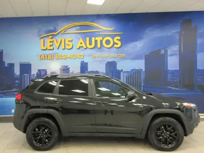 JEEP CHEROKEE 2016 TRAILHAWK V6 3.2L 4X4 TOUT ÉQUIPÉ / INTÉRIEUR EN CUIR NOIR CHAUFFANT / VOLANT CHA...