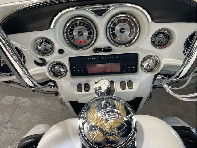 2006 Harley-Davidson Electra Glide Ultra Classic ONE OF A KIND/N in Sport Touring in North Bay - Image 9