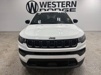 2025 Jeep Compass Altitude ALTITUDE | HEATED SEATS + WHEEL | SAFETY GROUP | R 4WD. Bright White Clea... (image 1)