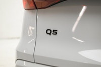 Save over $8900 on this ultra low KM DEMO - Only 900KM!! The all-new 2025 Audi Q5 is a masterclass i... (image 7)
