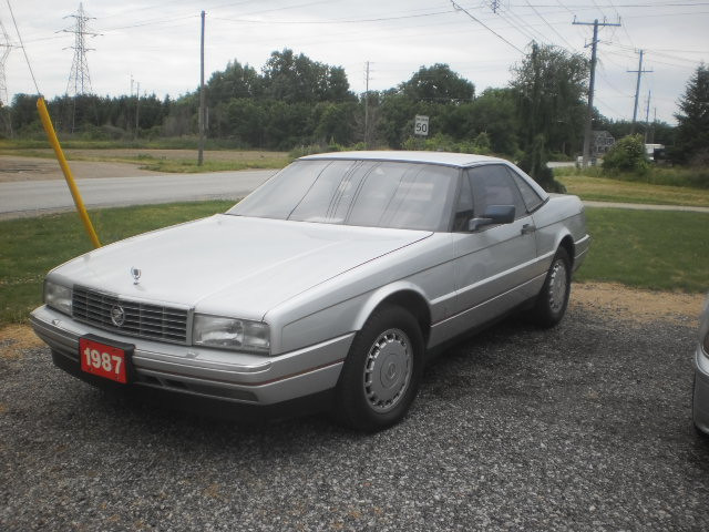 1987 allante in Classic Cars in Chatham-Kent