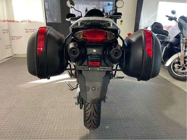 2008 Honda Varadero CLEAN BIKE/CERTIFIED/GIVI SADDLEBAGS/FINANCE in Sport Touring in North Bay - Image 10