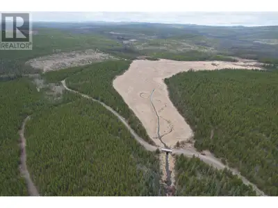 * PREC - Personal Real Estate Corporation. Absolutely stunning 179 acre property that offers complet...