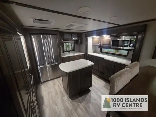 2020 Grand Design Solitude 390RK in Travel Trailers & Campers in Kingston - Image 6