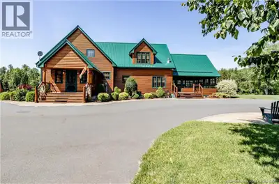This exceptional property offers peaceful country living at its finest. Located just 22 minutes from...