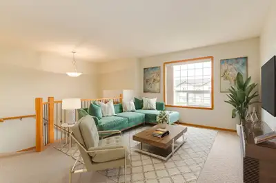 Modern Townhomes with Backyard - Kitson Close Townhomes - Townho