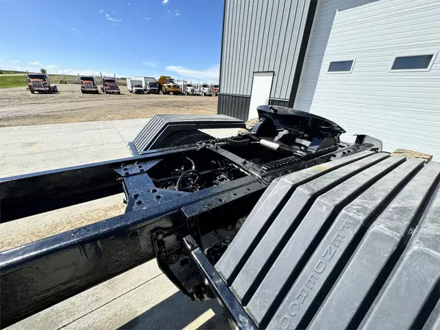 2004 KENWORTH T800 in Heavy Trucks in Ottawa - Image 11