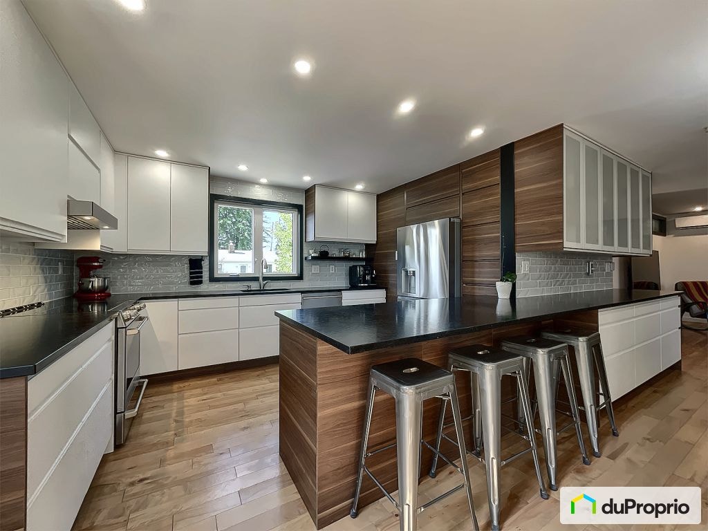 $715,000 - 2 Storey for sale in Charlesbourg — photo 2
