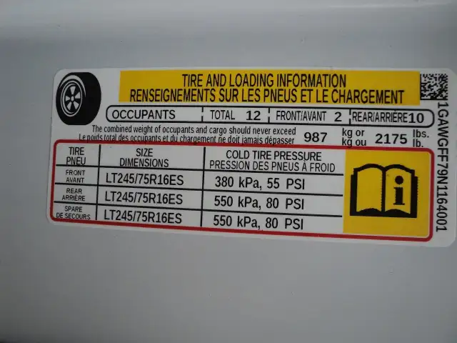 2022 Chevrolet Express 2500 LT RWD 6.6L8cylGas 12Passenger 135"W in Cars & Trucks in Brantford - Image 35