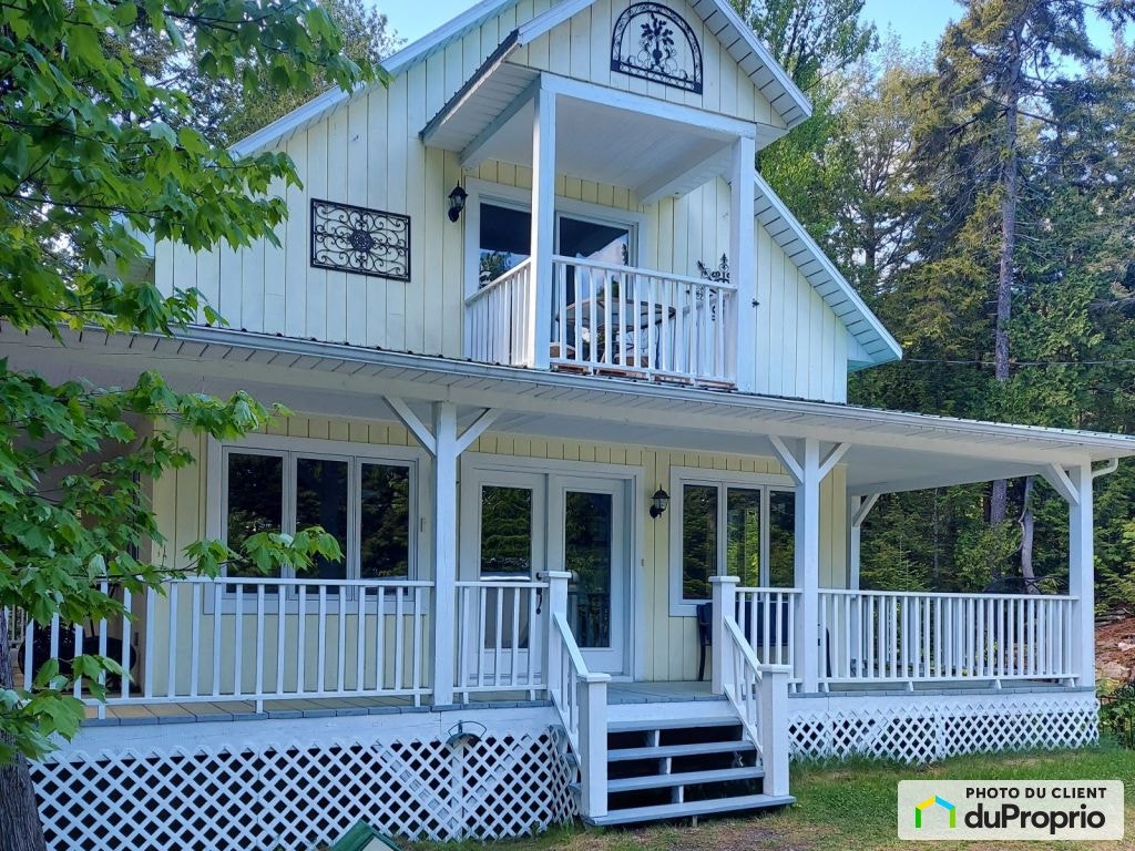 $400,000 - 1 1/2 Storey for sale in Grandes-Piles — photo 1