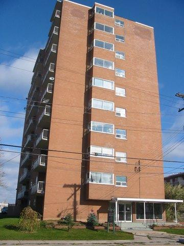 One Bedroom Apt.   East Hamilton in Long Term Rentals in Hamilton