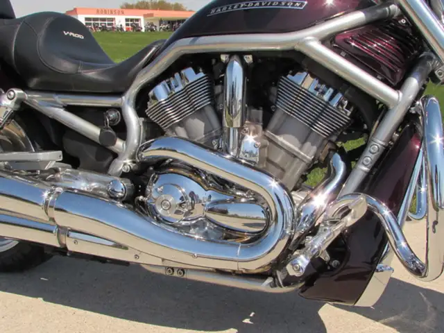 2006 Harley-Davidson VRSC A VRod in Street, Cruisers & Choppers in Leamington - Image 14