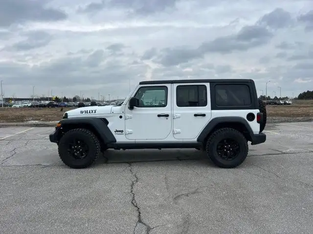 2020 Jeep Wrangler Unlimited Willys 4x4 | Hardtop | 3.6L in Cars & Trucks in Mississauga / Peel Region - Image 4