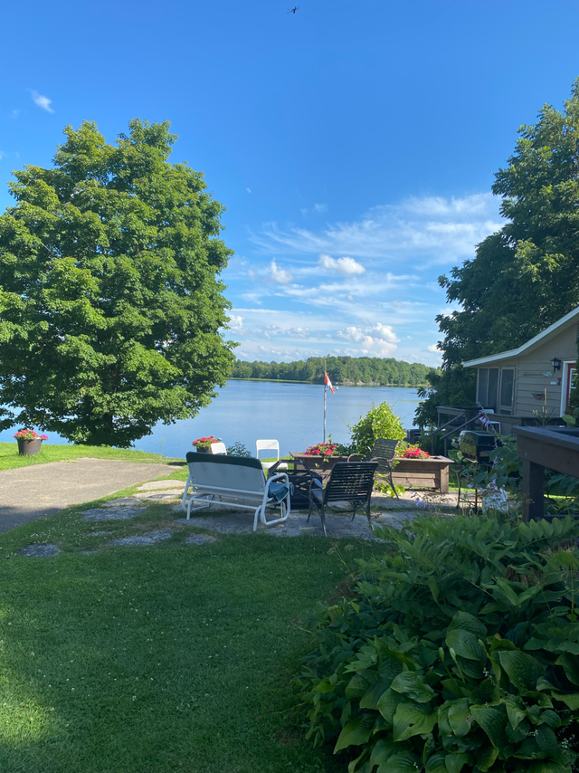 Peace and Tranquility on Lyndhurst Lake -Waterfront Cottages in Ontario in Canada - Image 2