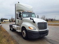 Ryder Stock ID: 782561 Transmission Type/Speed: AUTO 13 Engine: DIESEL X15 GHG'17 450/1800 Horse Pow... (image 4)