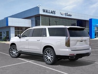 Engine: 8 Cylinder Engine 6.2L/375CI L/100Km City: 16.6 L/100Km Hwy: 13.0 Safety Equipment Door lock... (image 5)