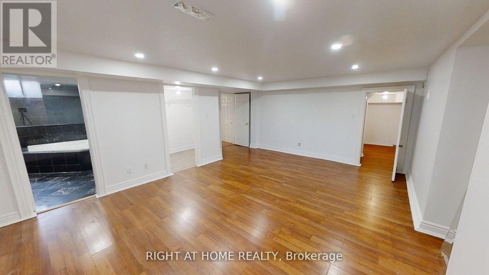 (LOWER) 31 NORTHGATE CRESCENT E Richmond Hill (Bayview Hill), On 2