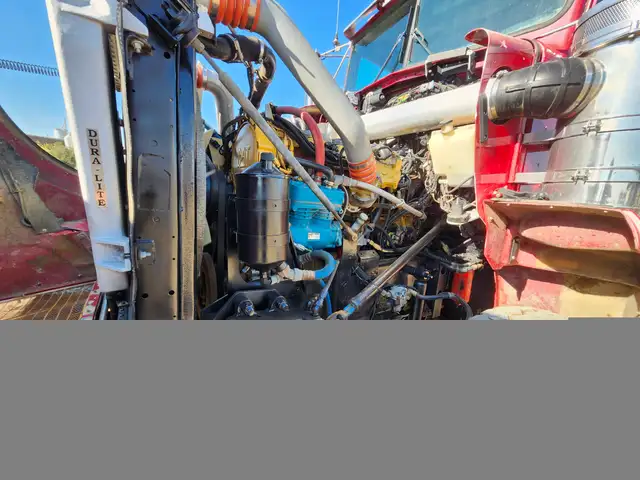 2006 Kenworth T800B 8x6 Winch Truck Tri Axle 40 Ton Winch in Heavy Equipment in Laval / North Shore - Image 17