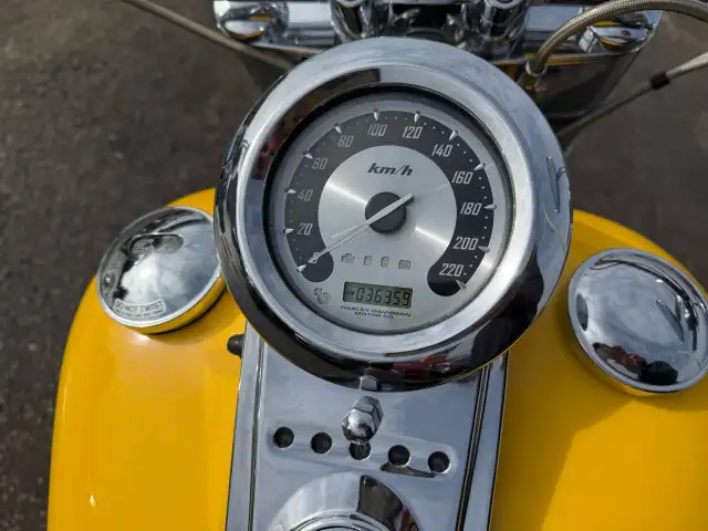 2006 Harley-Davidson Softail Fat Boy FLSTFSE CVO, SCREAMIN EAGLE in Street, Cruisers & Choppers in London - Image 16