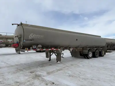 2008 Hutchinson TC 406 Crude 38m3 Tri-Axle Tank Trailer Comes with a front load manifold, 38000 L ca...