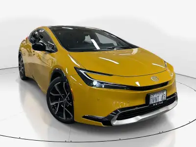 The 2025 Toyota Prius Plug-In XSE Premium is the ultimate combination of cutting-edge hybrid technol...