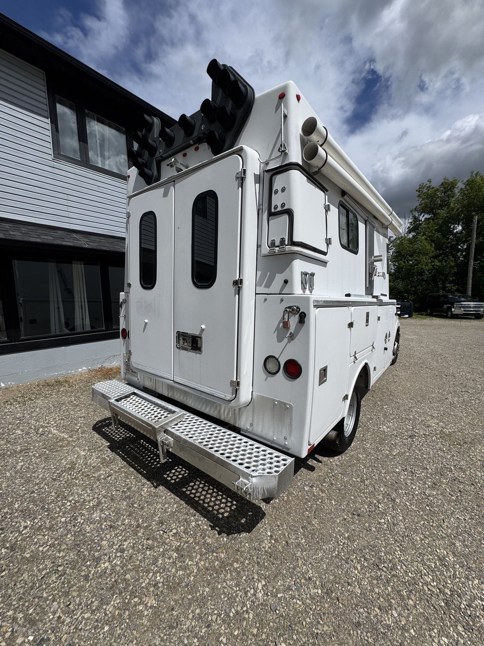 Ford Super Duty F-350 2012 photo 3