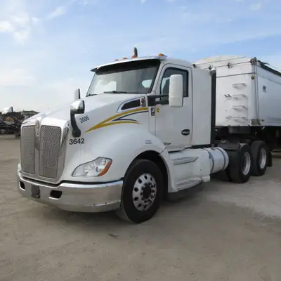 PACCAR HP 455 AUTO TRANS 12 SPEED AUTOMATIC W/CLUTCH & OVERDRIVE 186 WHEELBASE 3.25 RATIO POWER DIVI...