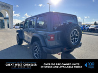 This Jeep Wrangler delivers a Regular Unleaded V-6 3.6 L/220 engine powering this Automatic transmis... (image 4)